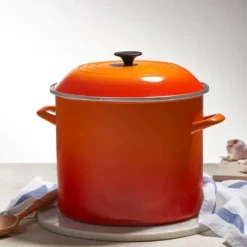 Le Creuset Stockpot 6Qt. - cozylivehome.com | we sell a wide range of comfortable household items^ Shop All