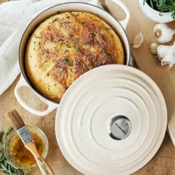 Cheap Round Dutch Oven 3.5Qt. - cozylivehome.com | we sell a wide range of comfortable household items Shop All