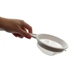 Discount Tea Strainer Plastic Fine Mesh to Sift Dry and Wet Ingredients Ba455 - cozylivehome.com | we sell a wide range of comfortable household items Housewares